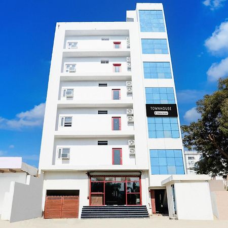 Super Townhouse Balua Road Pahadiya Ξενοδοχείο Βαρανάσι Εξωτερικό φωτογραφία